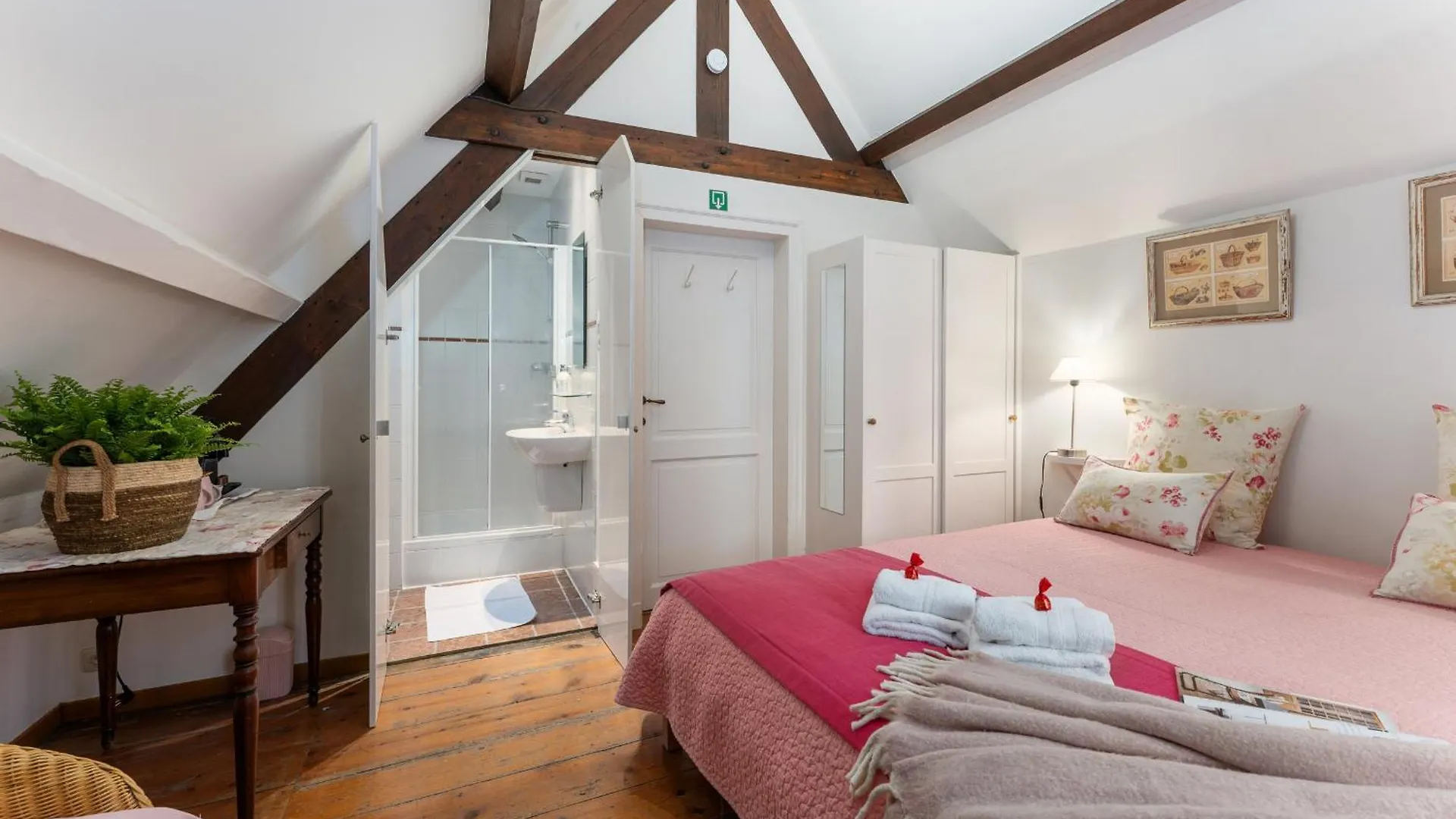 Apartment Het Geerwijn - Gastensuite In Hartje Brugge