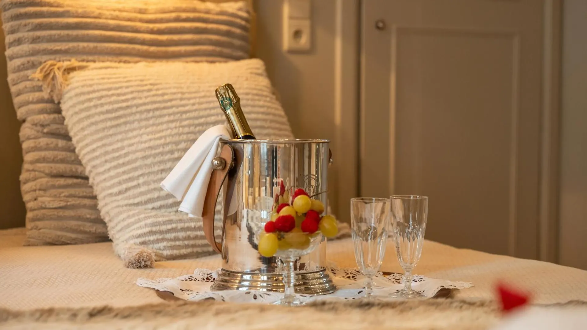 Apartment Het Geerwijn - Gastensuite In Hartje Brugge