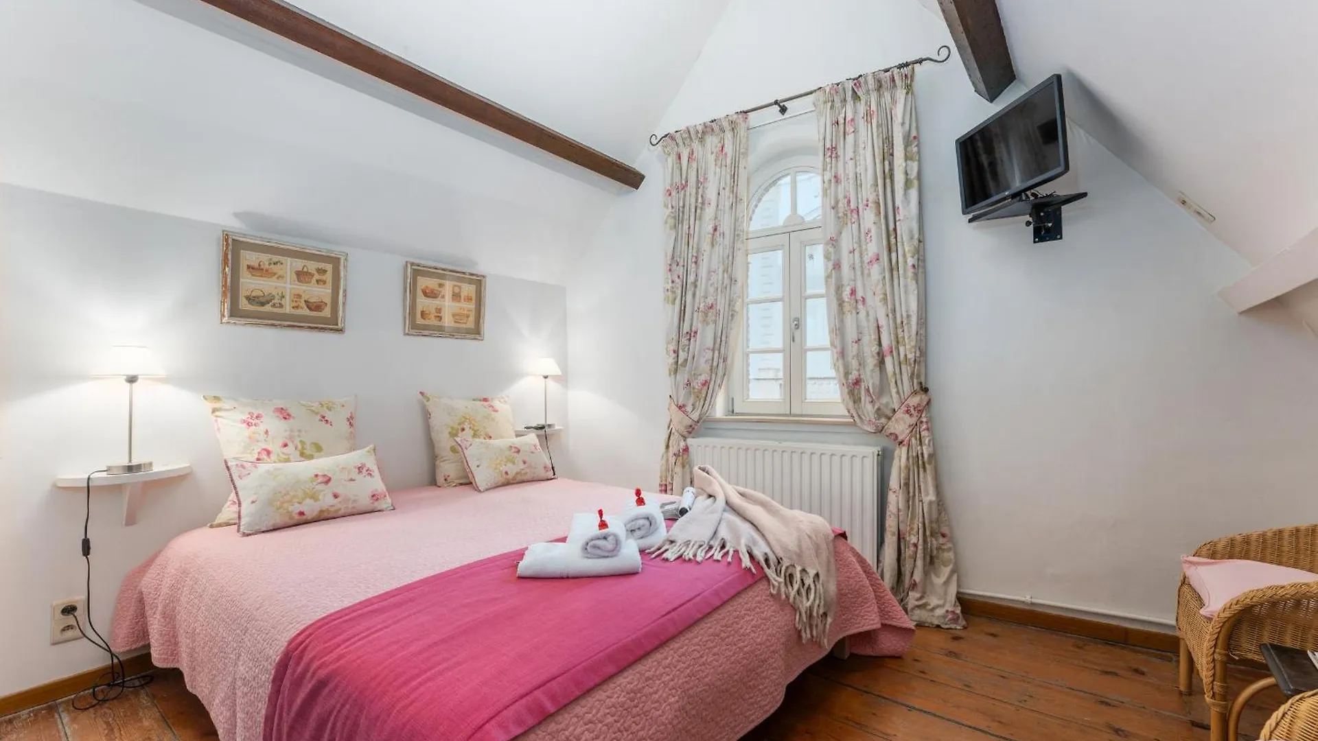 Het Geerwijn - Gastensuite In Hartje Brugge 0*, Bruges