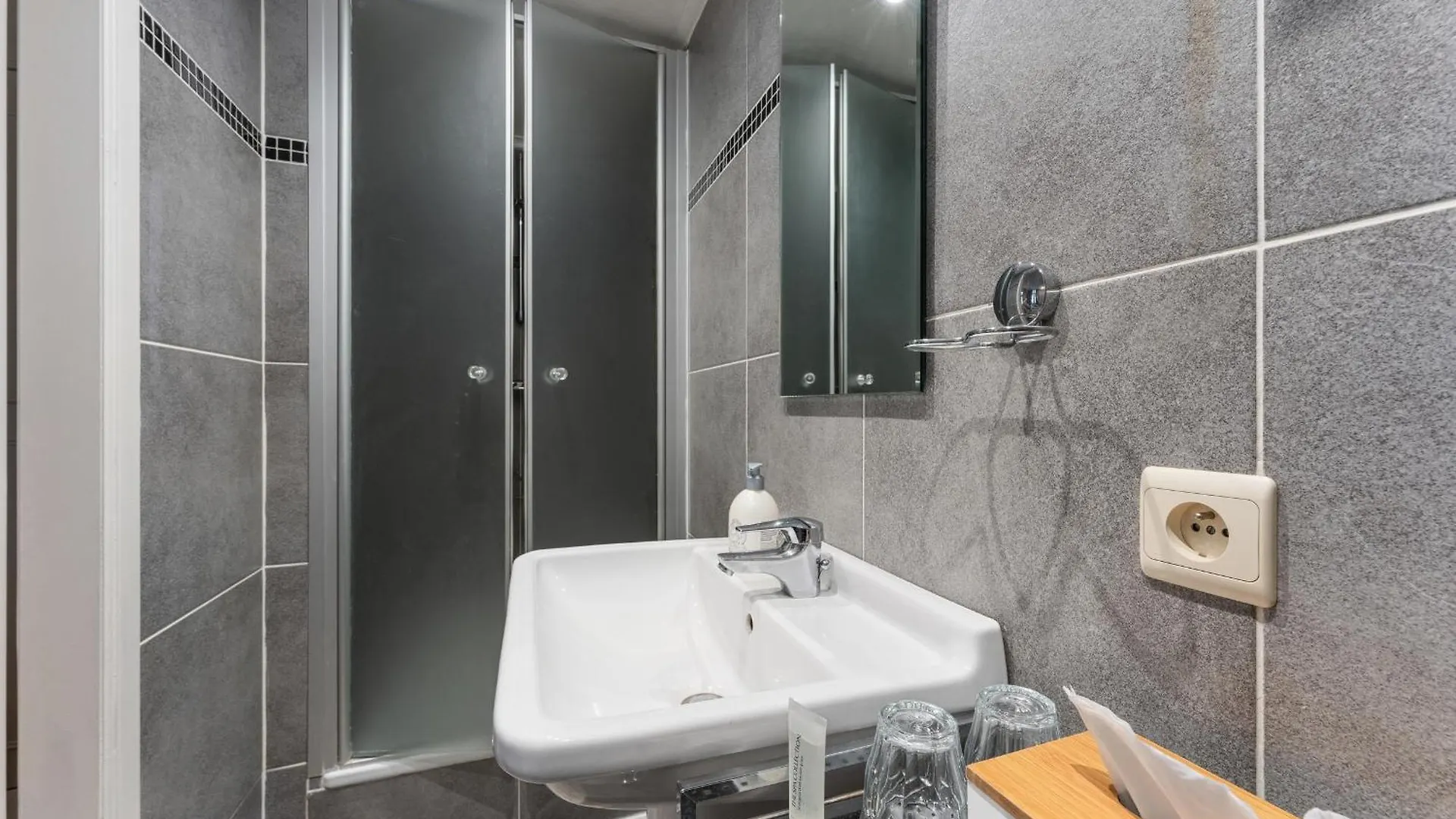 Het Geerwijn - Gastensuite In Hartje Brugge 0*, Bruges